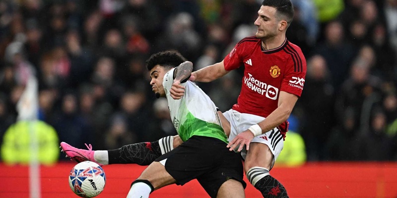 Diogo Dalot - Ngôi Sao Triển Vọng Đi Lên Từ Nghịch Cảnh 6 Dalot có thể chơi tốt ở cả 2 hành lang biên